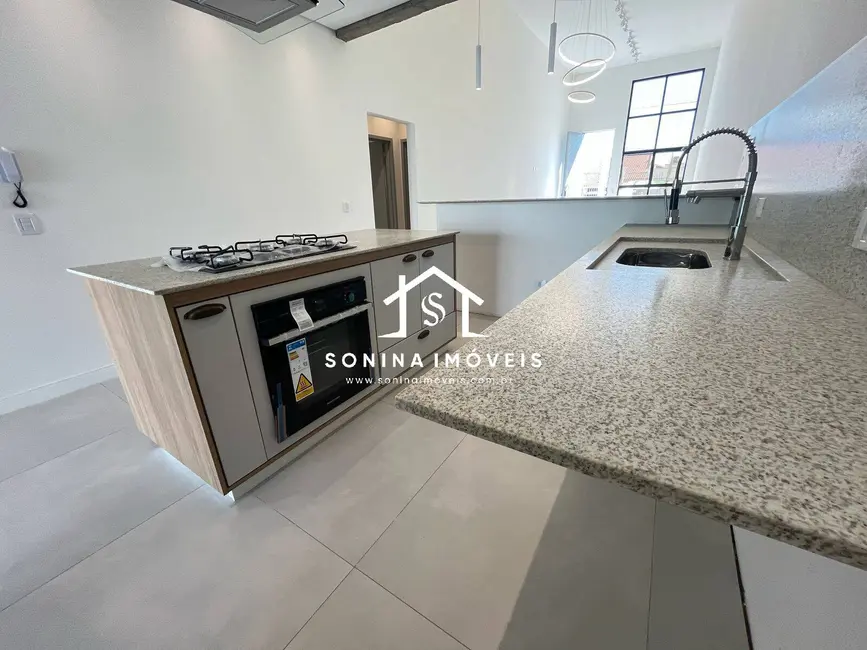 Casa com 3 quartos à venda, 440m2 em Atibaia - SP - imagem 3 Foto 3 de Casa com 3 quartos à venda, 440m2 em Atibaia - SP