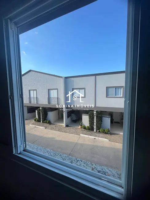 Casa com 2 quartos à venda, 120m2 em Jardim Brasil, Atibaia - SP - imagem 3 Foto 3 de Casa com 2 quartos à venda, 120m2 em Jardim Brasil, Atibaia - SP