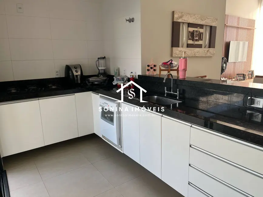 Foto 9 de Casa com 3 quartos à venda, 275m2 em San Fernando Valley, Atibaia - SP