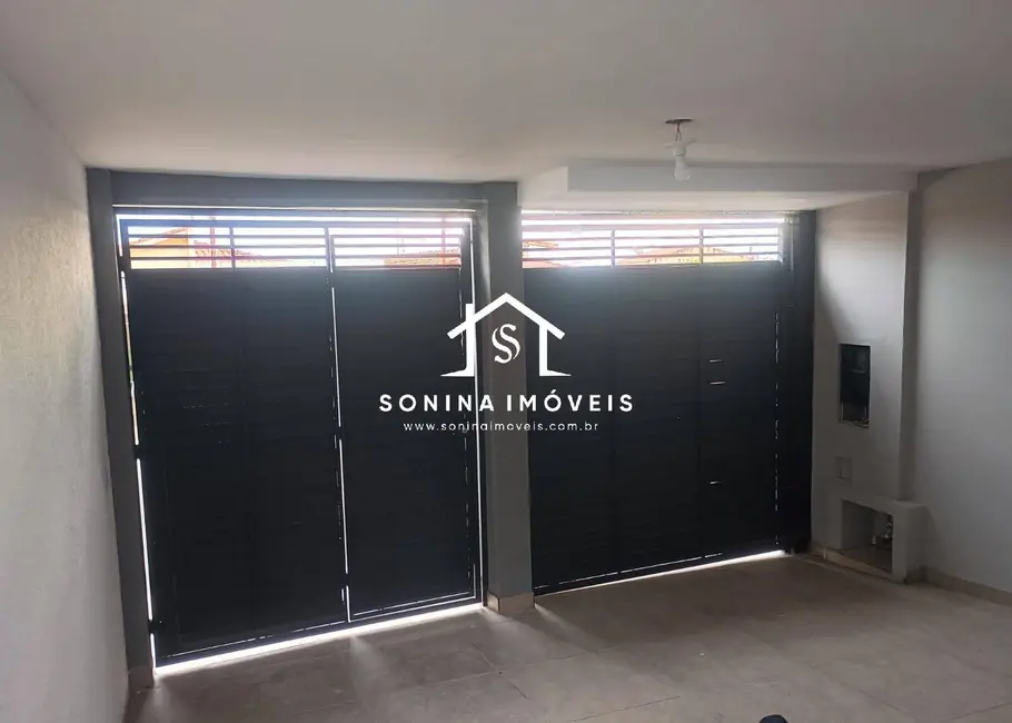 Foto 2 de Casa com 3 quartos à venda, 144m2 em Jardim Alvinópolis, Atibaia - SP