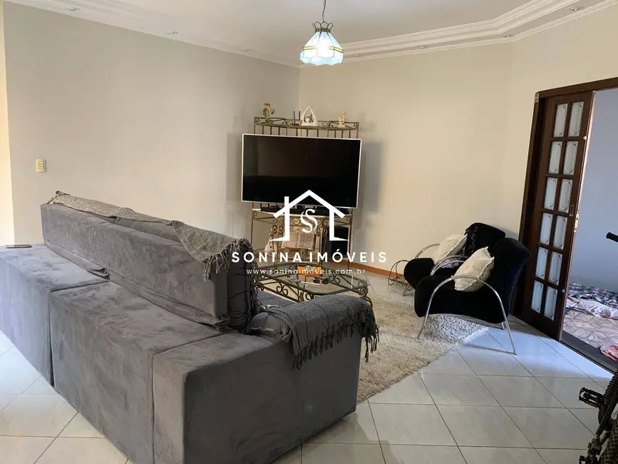 Foto 1 de Casa com 3 quartos à venda, 400m2 em Jardim dos Pinheiros, Atibaia - SP