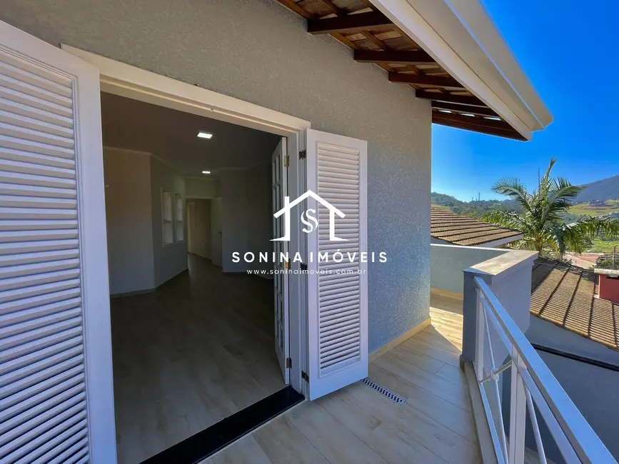 Casa com 3 quartos à venda, 360m2 em Vila Esperia ou Giglio, Atibaia - SP - imagem 4 Foto 4 de Casa com 3 quartos à venda, 360m2 em Vila Esperia ou Giglio, Atibaia - SP