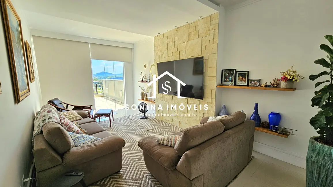 Foto 2 de Casa de Condomínio com 4 quartos à venda, 300m2 em Bom Jesus Dos Perdoes - SP