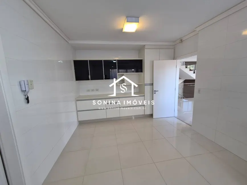 Casa com 5 quartos à venda e para alugar, 800m2 em Jardim Residencial Santa Luiza, Atibaia - SP - imagem 8 Foto 8 de Casa com 5 quartos à venda e para alugar, 800m2 em Jardim Residencial Santa Luiza, Atibaia - SP