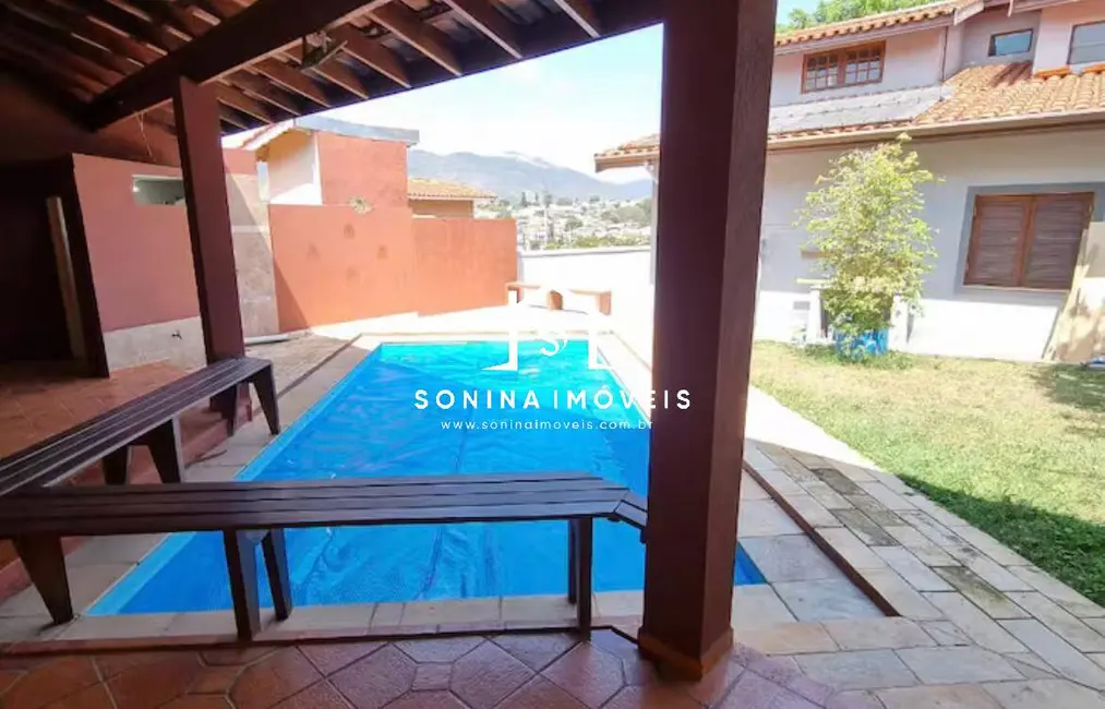 Foto 2 de Casa com 4 quartos à venda e para alugar, 301m2 em Jardim do Lago, Atibaia - SP