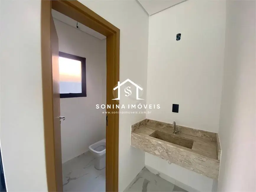 Foto 6 de Casa com 3 quartos à venda, 210m2 em Vila Petrópolis, Atibaia - SP