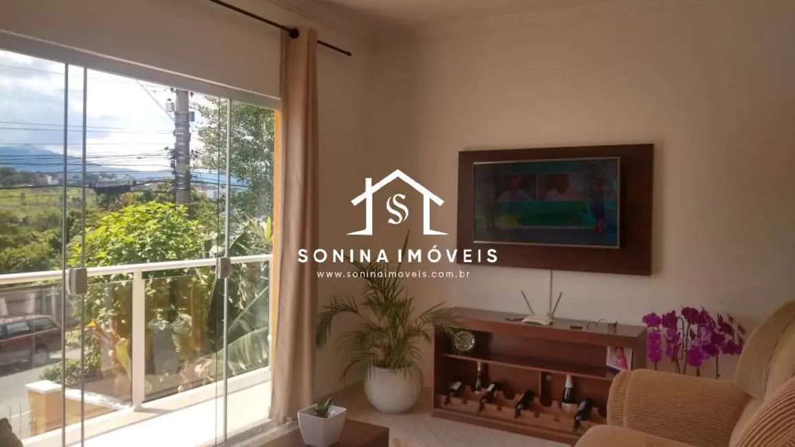 Casa com 2 quartos à venda, 180m2 em Jardim das Cerejeiras, Atibaia - SP - imagem 1 Foto 1 de Casa com 2 quartos à venda, 180m2 em Jardim das Cerejeiras, Atibaia - SP