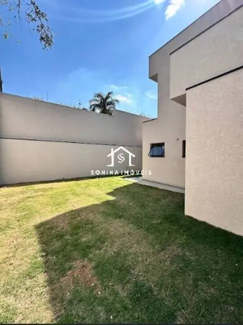 Casa de Condomínio com 3 quartos à venda, 169m2 em Vila Petrópolis, Atibaia - SP - imagem 3 Foto 3 de Casa de Condomínio com 3 quartos à venda, 169m2 em Vila Petrópolis, Atibaia - SP