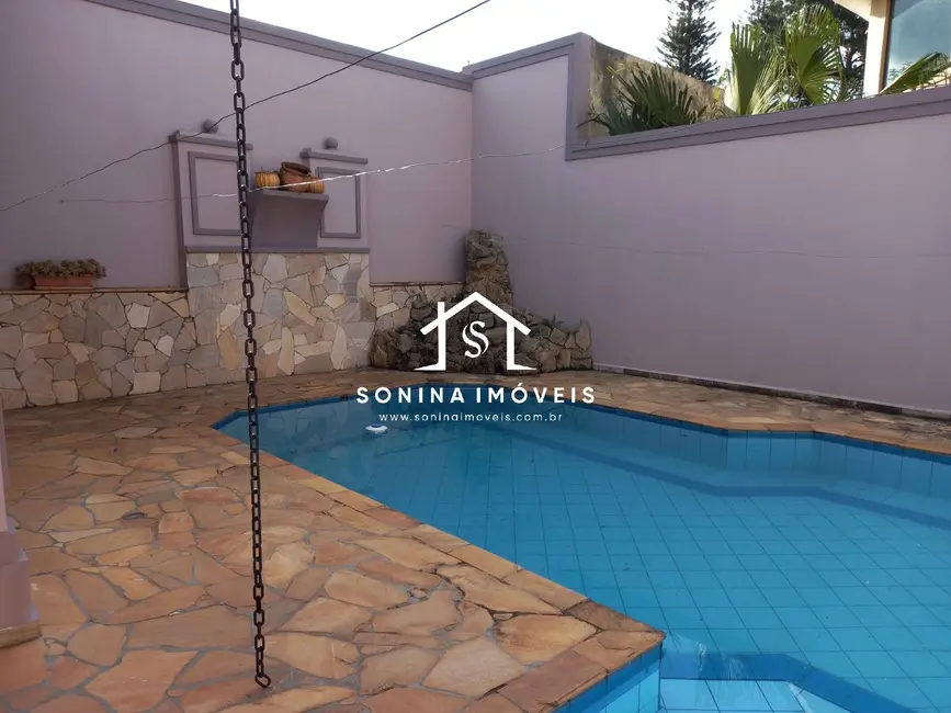 Casa com 3 quartos à venda, 427m2 em Jardim Itaperi, Atibaia - SP - imagem 8 Foto 8 de Casa com 3 quartos à venda, 427m2 em Jardim Itaperi, Atibaia - SP