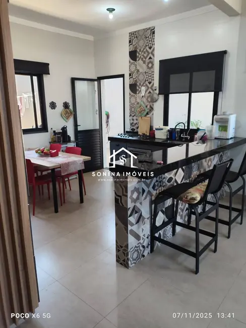 Casa de Condomínio com 3 quartos à venda, 208m2 em Ribeirão dos Porcos, Atibaia - SP - imagem 4 Foto 4 de Casa de Condomínio com 3 quartos à venda, 208m2 em Ribeirão dos Porcos, Atibaia - SP