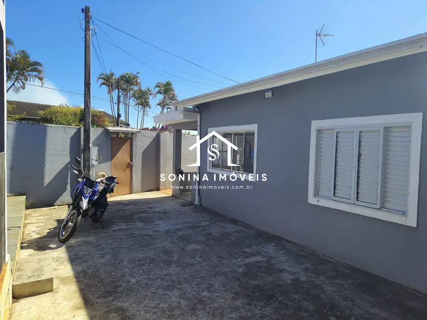 Casa com 2 quartos à venda, 235m2 em Jardim Alvinópolis, Atibaia - SP - imagem 2 Foto 2 de Casa com 2 quartos à venda, 235m2 em Jardim Alvinópolis, Atibaia - SP