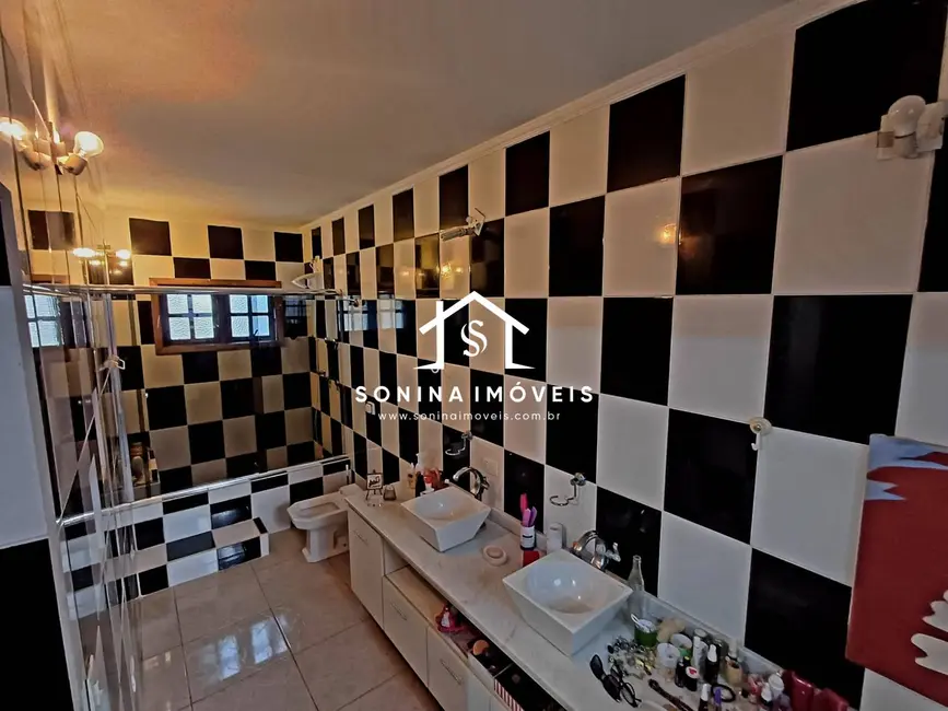 Casa com 5 quartos à venda, 400m2 em Jardim do Lago, Atibaia - SP - imagem 6 Foto 6 de Casa com 5 quartos à venda, 400m2 em Jardim do Lago, Atibaia - SP