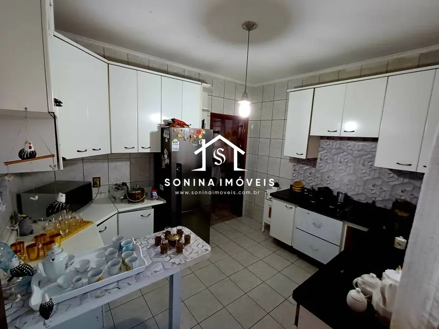 Casa com 5 quartos à venda, 400m2 em Jardim do Lago, Atibaia - SP - imagem 4 Foto 4 de Casa com 5 quartos à venda, 400m2 em Jardim do Lago, Atibaia - SP