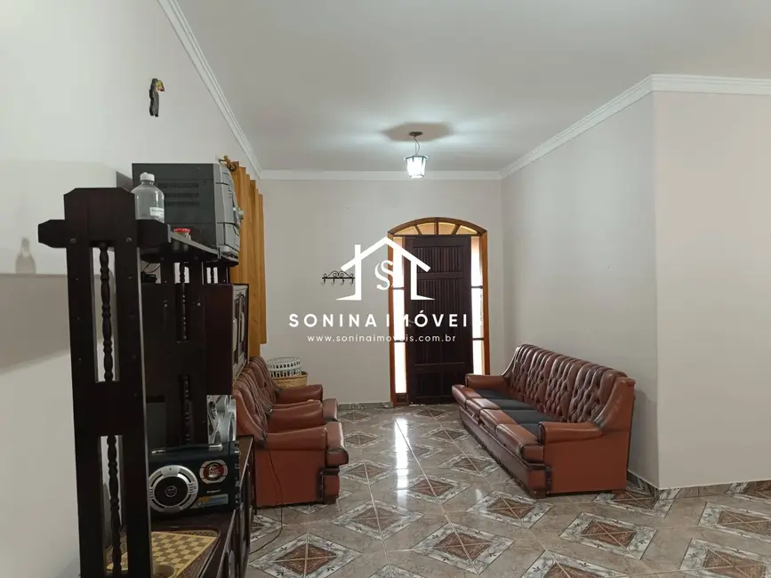 Casa com 3 quartos à venda, 1000m2 em Jarinu - SP - imagem 5 Foto 5 de Casa com 3 quartos à venda, 1000m2 em Jarinu - SP