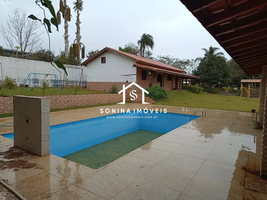 Casa com 3 quartos à venda, 1000m2 em Jarinu - SP - imagem 2 Foto 2 de Casa com 3 quartos à venda, 1000m2 em Jarinu - SP