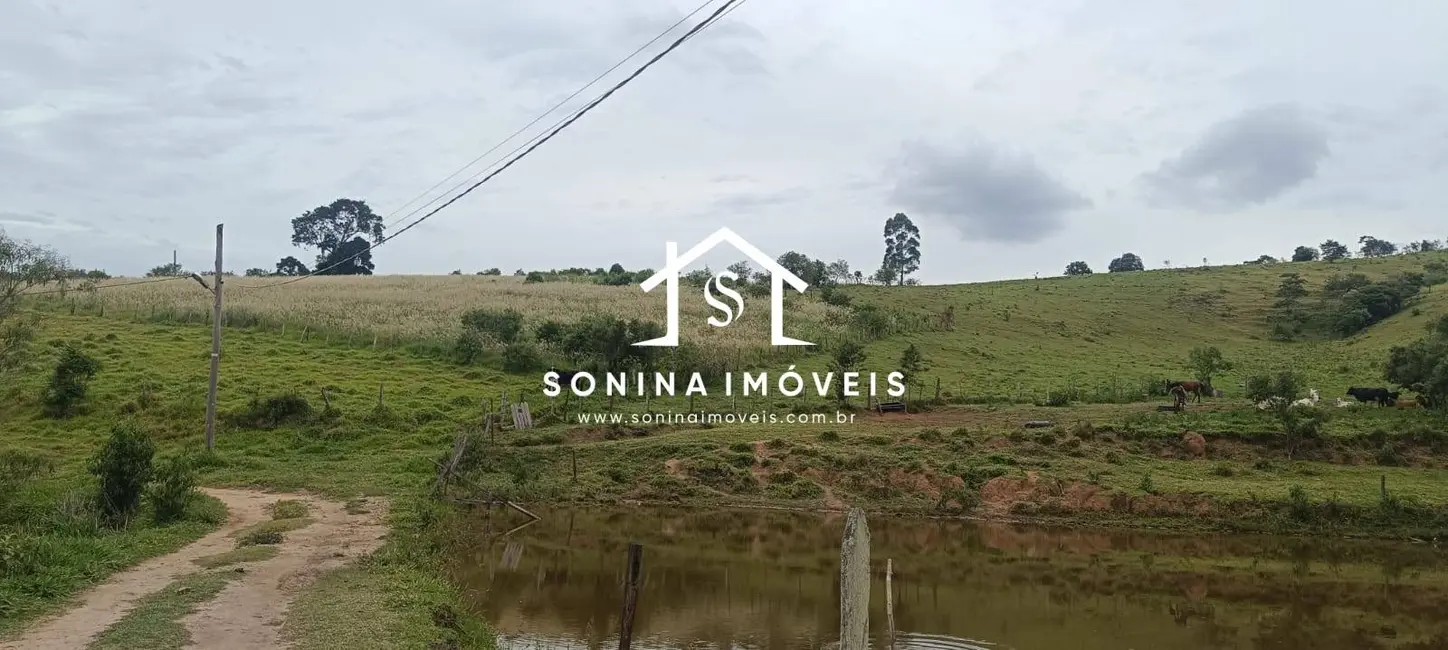 Foto 2 de Sítio / Rancho à venda, 13m2 em Mato Dentro, Atibaia - SP
