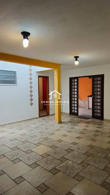 Foto 1 de Casa com 3 quartos à venda, 500m2 em Atibaia - SP