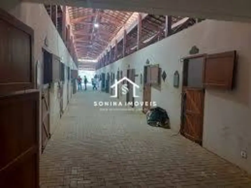 Foto 2 de Fazenda / Haras com 15 quartos à venda, 25m2 em Sao Pedro - SP