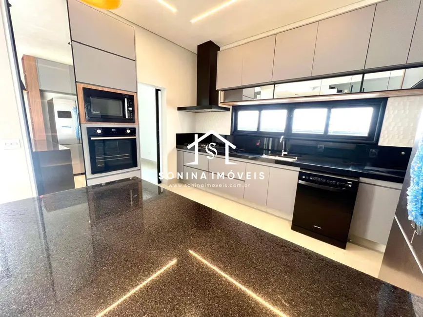 Casa com 3 quartos à venda, 357m2 em Braganca Paulista - SP - imagem 8 Foto 8 de Casa com 3 quartos à venda, 357m2 em Braganca Paulista - SP