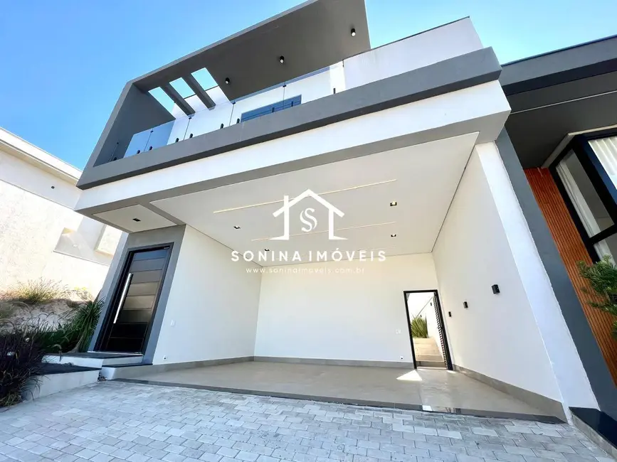 Casa com 3 quartos à venda, 357m2 em Braganca Paulista - SP - imagem 2 Foto 2 de Casa com 3 quartos à venda, 357m2 em Braganca Paulista - SP