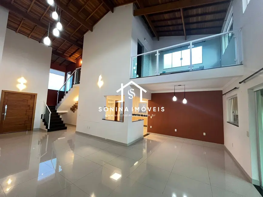 Foto 2 de Casa com 4 quartos à venda, 1000m2 em Bom Jesus Dos Perdoes - SP