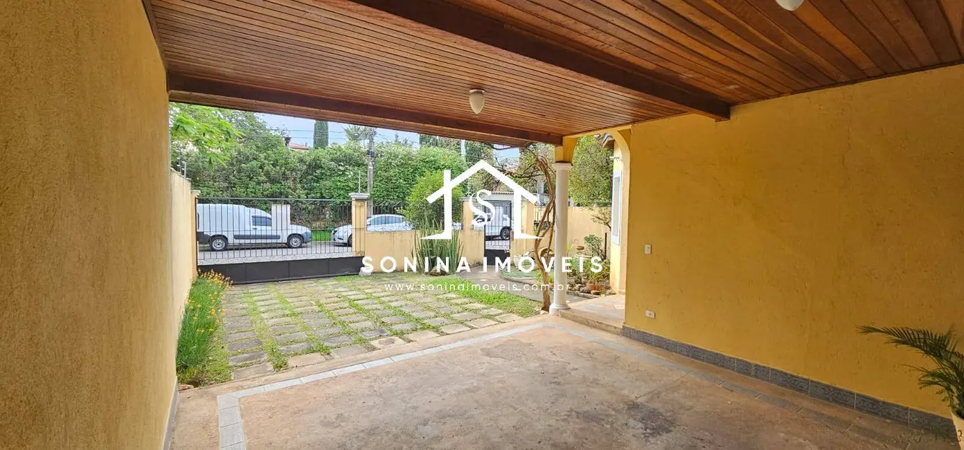 Foto 2 de Casa com 3 quartos à venda, 500m2 em Vila Petrópolis, Atibaia - SP