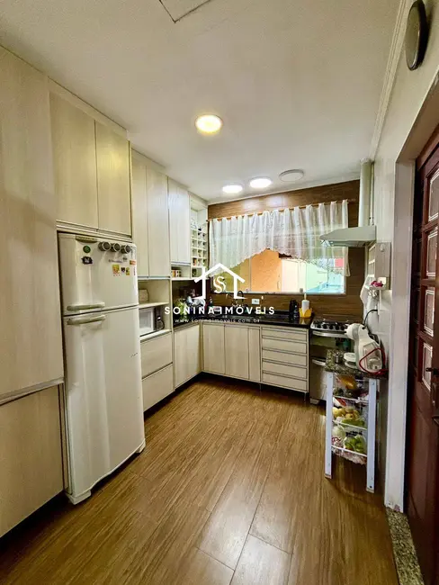 Foto 5 de Casa com 4 quartos para alugar, 200m2 em Alvinópolis, Atibaia - SP