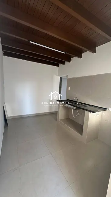 Foto 5 de Casa com 2 quartos para alugar, 160m2 em Centro, Atibaia - SP