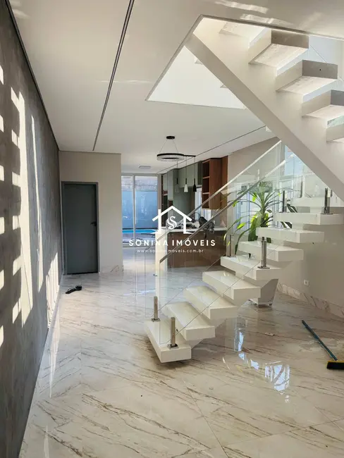 Foto 1 de Casa com 3 quartos à venda, 180m2 em Jardim dos Pinheiros, Atibaia - SP