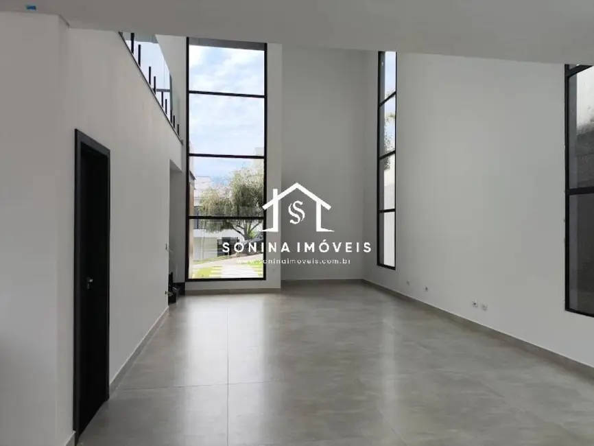 Foto 9 de Casa com 4 quartos à venda, 600m2 em Atibaia - SP