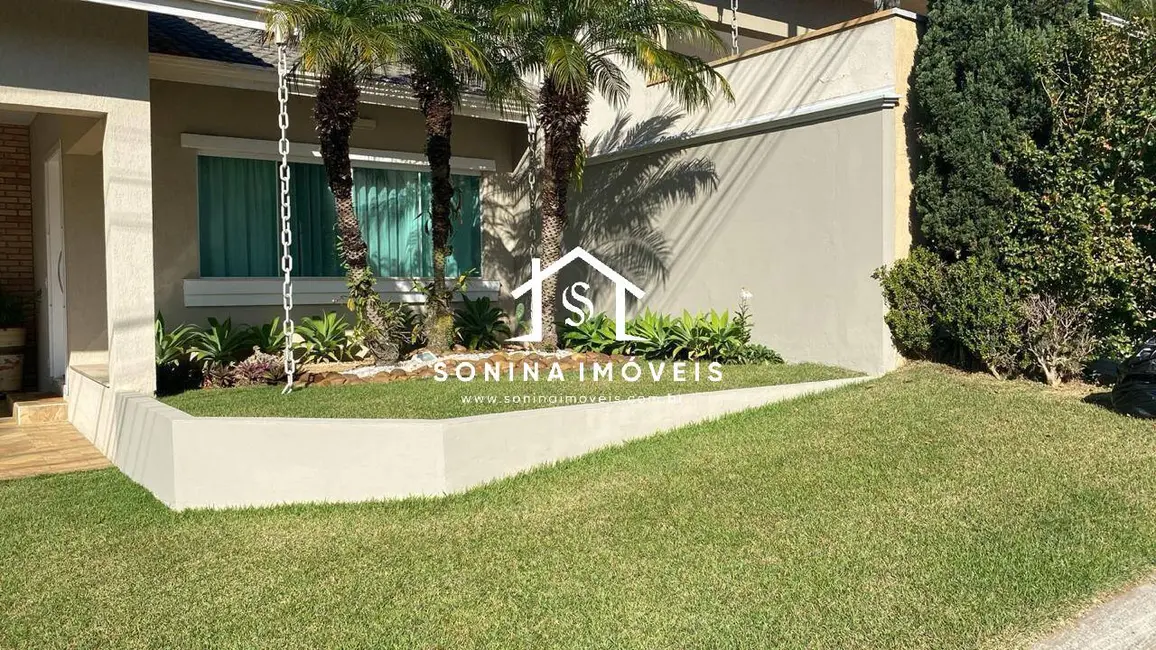 Foto 2 de Casa com 3 quartos à venda, 580m2 em Atibaia - SP