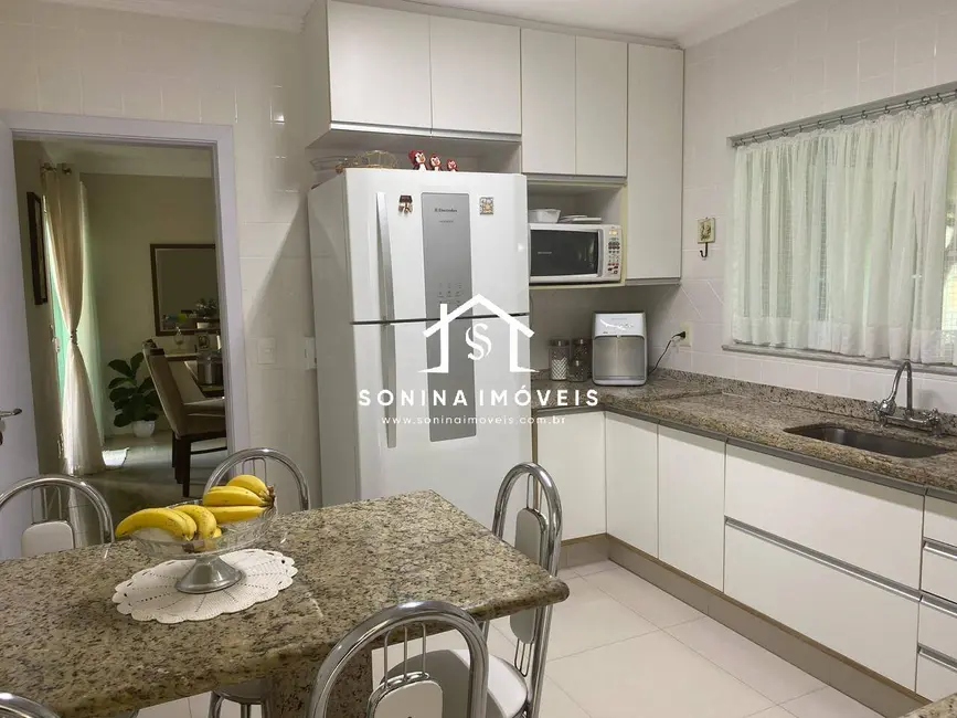 Foto 8 de Casa com 3 quartos à venda, 580m2 em Atibaia - SP