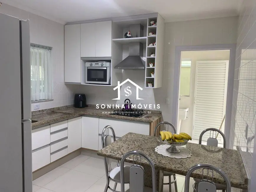 Foto 7 de Casa com 3 quartos à venda, 580m2 em Atibaia - SP