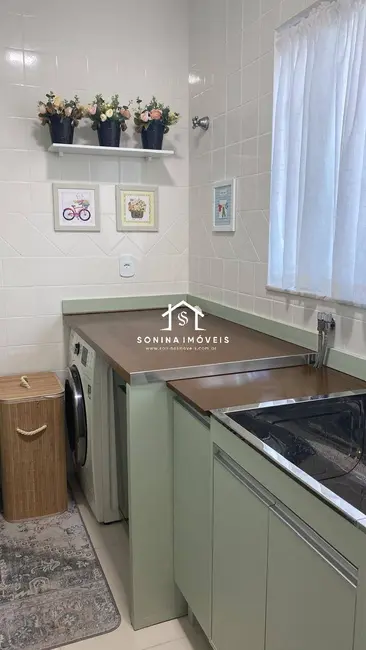 Foto 9 de Casa com 3 quartos à venda, 580m2 em Atibaia - SP