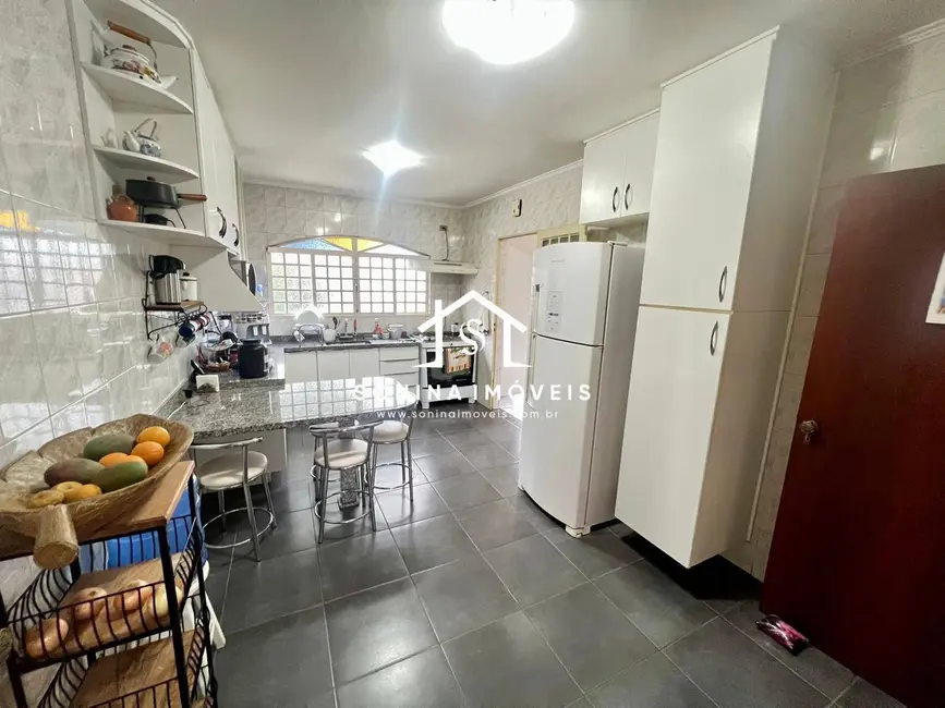 Foto 8 de Casa com 4 quartos à venda, 770m2 em Jardim dos Pinheiros, Atibaia - SP