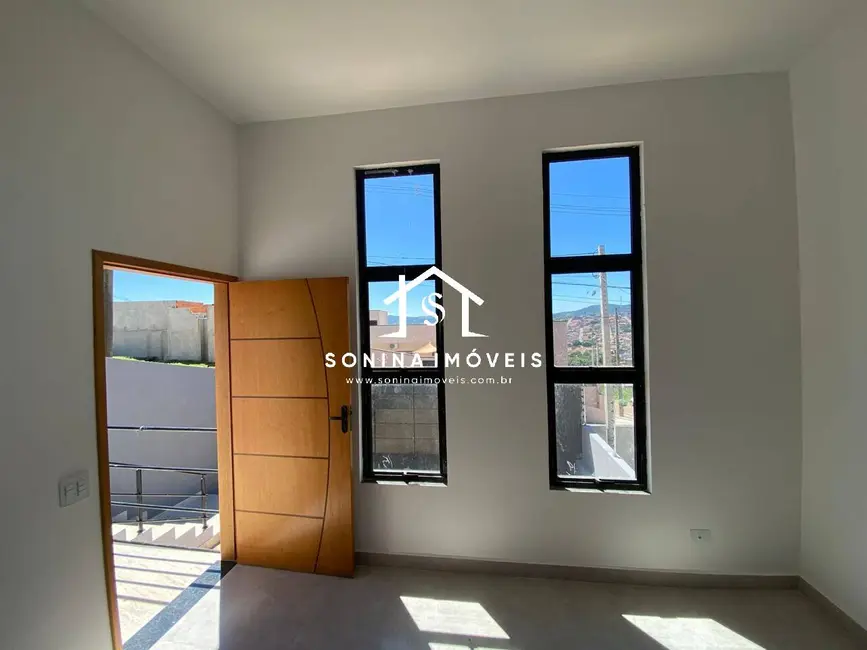 Foto 3 de Casa com 2 quartos à venda, 200m2 em Bom Jesus Dos Perdoes - SP