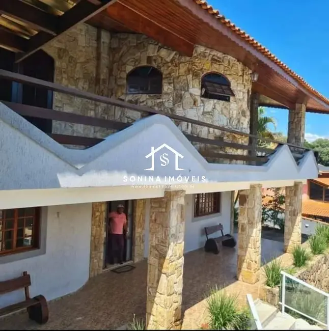 Foto 3 de Casa com 6 quartos à venda, 397m2 em Jardim Estância Brasil, Atibaia - SP