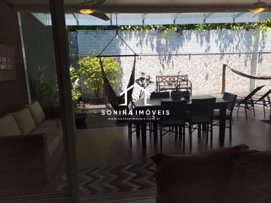 Foto 9 de Casa com 4 quartos à venda, 350m2 em Sao Sebastiao - SP