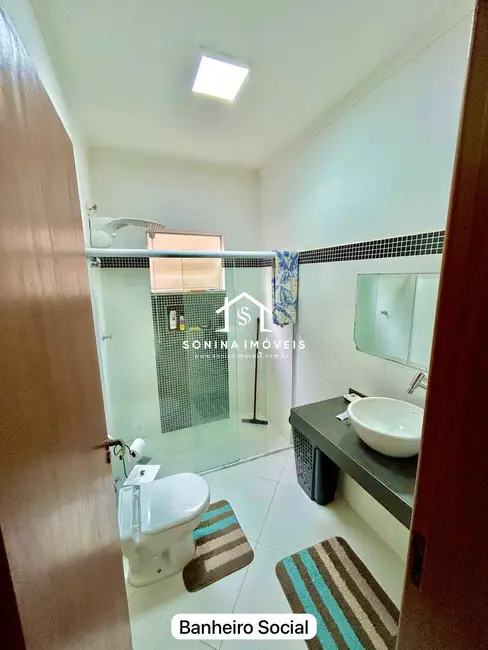 Foto 9 de Casa com 4 quartos à venda, 175m2 em Nova Cerejeira, Atibaia - SP