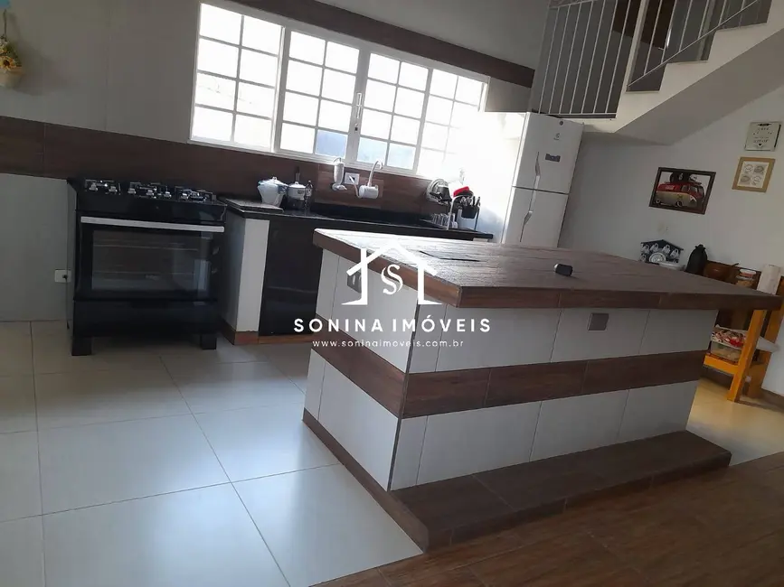 Foto 3 de Casa com 3 quartos à venda, 116m2 em Jardim Maristela, Atibaia - SP