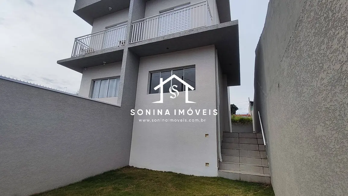 Foto 2 de Casa com 2 quartos à venda, 70m2 em Vila Santa Helena, Atibaia - SP