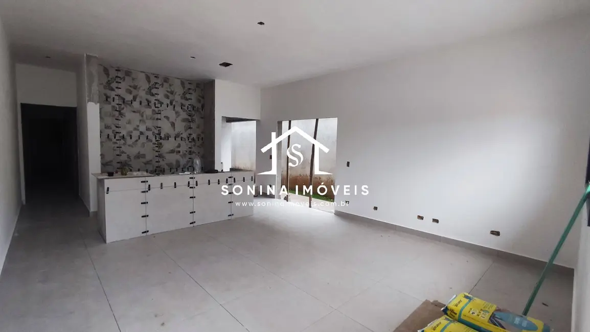 Foto 2 de Casa com 3 quartos à venda, 93m2 em Vila Petrópolis, Atibaia - SP