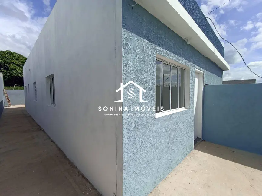 Foto 2 de Casa com 2 quartos à venda, 50m2 em Vila Santa Helena, Atibaia - SP