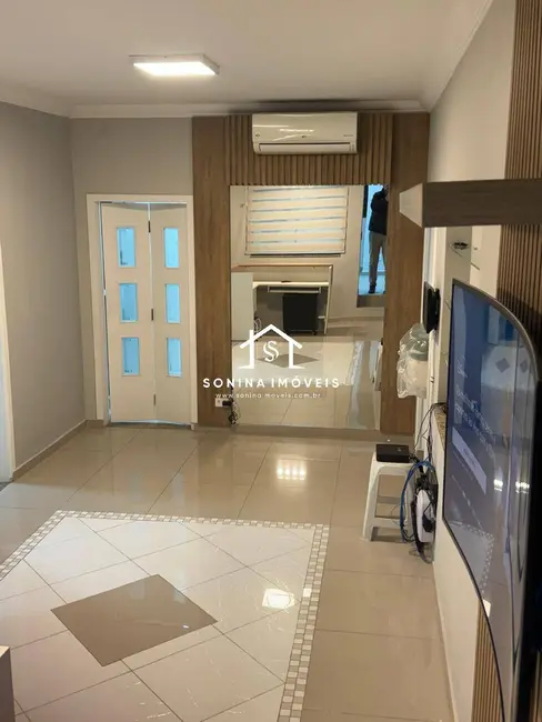 Casa com 3 quartos à venda, 111m2 em Parque Santo Antônio, Guarulhos - SP - imagem 1 Foto 1 de Casa com 3 quartos à venda, 111m2 em Parque Santo Antônio, Guarulhos - SP
