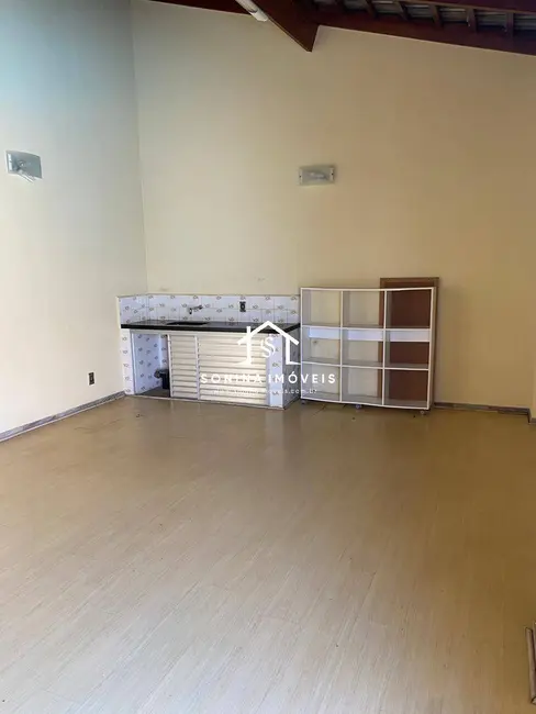 Casa com 3 quartos para alugar, 371m2 em Samambaia Parque Residencial, Atibaia - SP - imagem 2 Foto 2 de Casa com 3 quartos para alugar, 371m2 em Samambaia Parque Residencial, Atibaia - SP