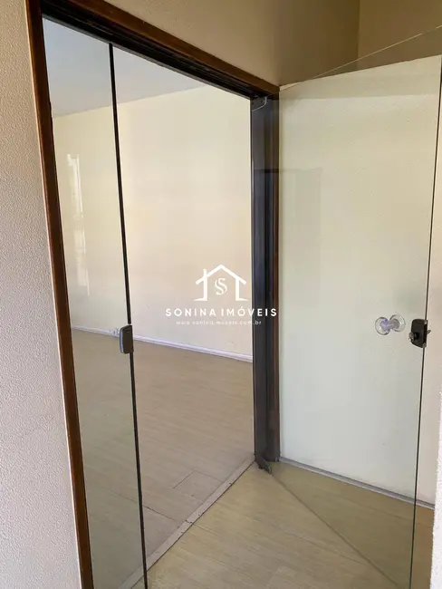 Casa com 3 quartos para alugar, 371m2 em Samambaia Parque Residencial, Atibaia - SP - imagem 3 Foto 3 de Casa com 3 quartos para alugar, 371m2 em Samambaia Parque Residencial, Atibaia - SP