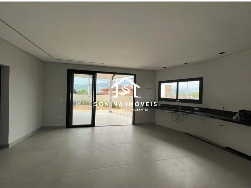 Foto 6 de Casa com 3 quartos à venda, 323m2 em Condomínio Altos da Floresta, Atibaia - SP