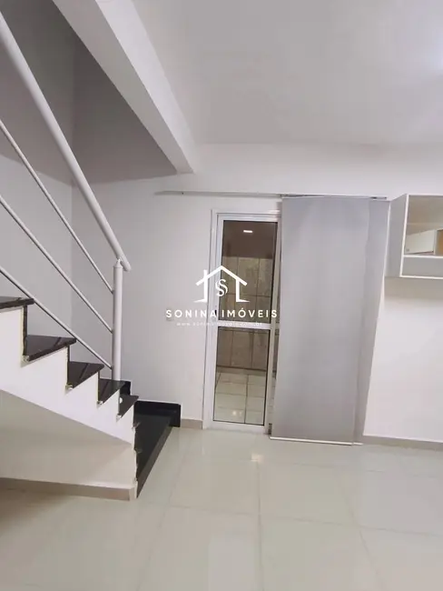 Casa com 2 quartos à venda e para alugar, 60m2 em Jardim Estância Brasil, Atibaia - SP - imagem 2 Foto 2 de Casa com 2 quartos à venda e para alugar, 60m2 em Jardim Estância Brasil, Atibaia - SP