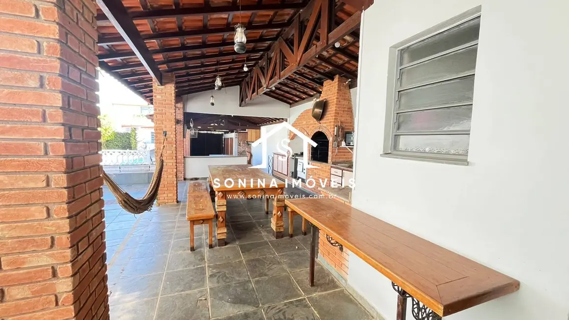Casa com 3 quartos para alugar, 307m2 em Jardim Alvinópolis, Atibaia - SP - imagem 6 Foto 6 de Casa com 3 quartos para alugar, 307m2 em Jardim Alvinópolis, Atibaia - SP