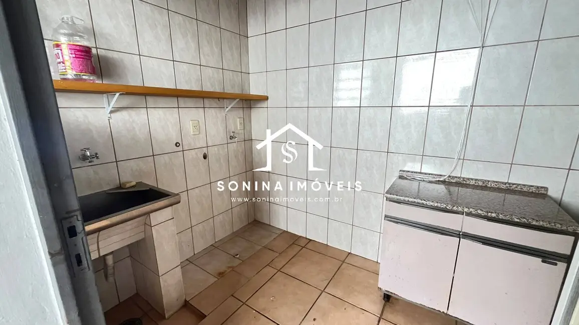 Casa com 3 quartos para alugar, 307m2 em Jardim Alvinópolis, Atibaia - SP - imagem 9 Foto 9 de Casa com 3 quartos para alugar, 307m2 em Jardim Alvinópolis, Atibaia - SP